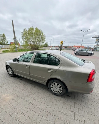 Skoda Octavia cena 25830 przebieg: 183777, rok produkcji 2011 z Warszawa małe 46